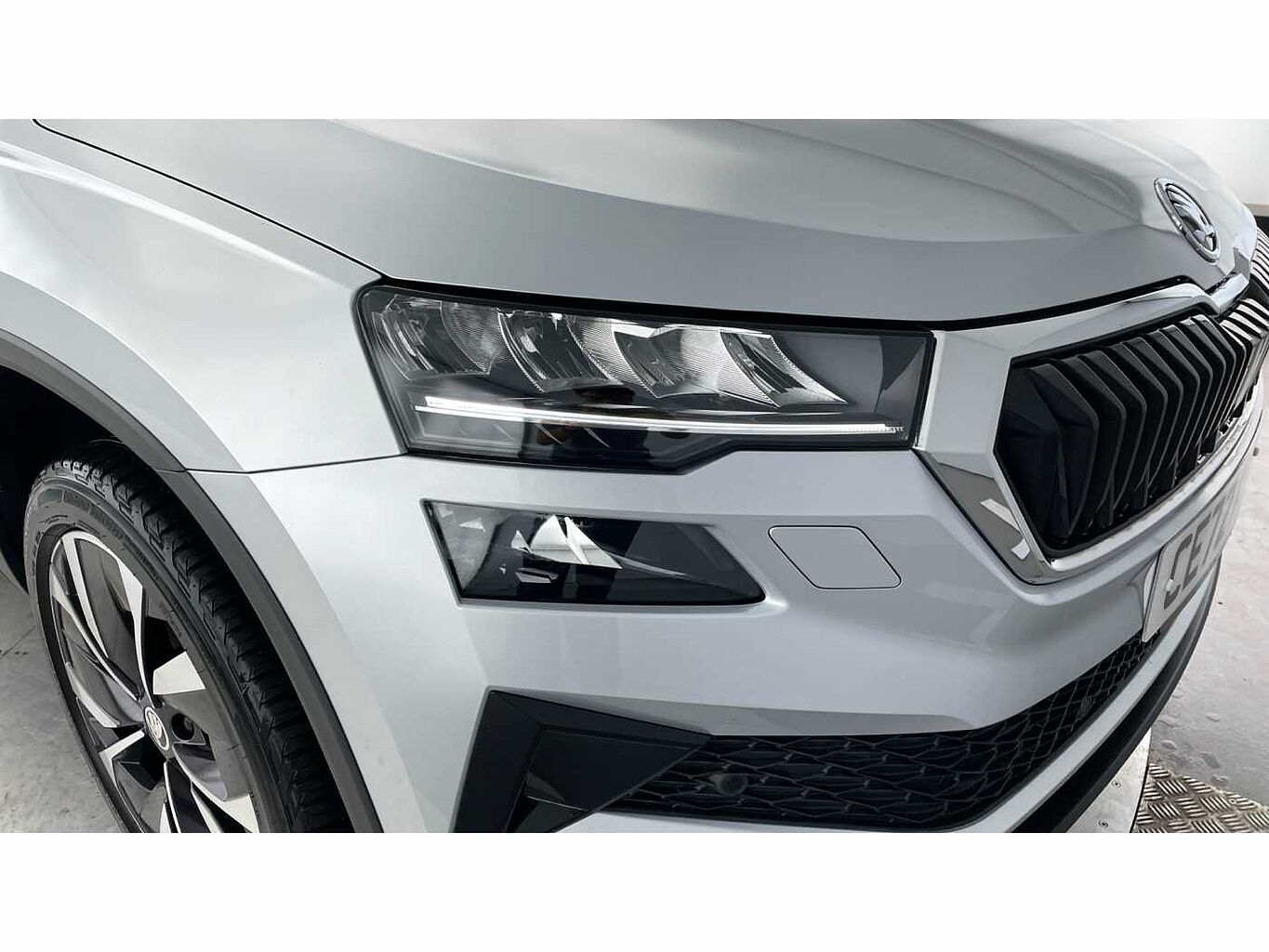 SKODA Karoq SUV 1.0 TSI (110ps) SE L