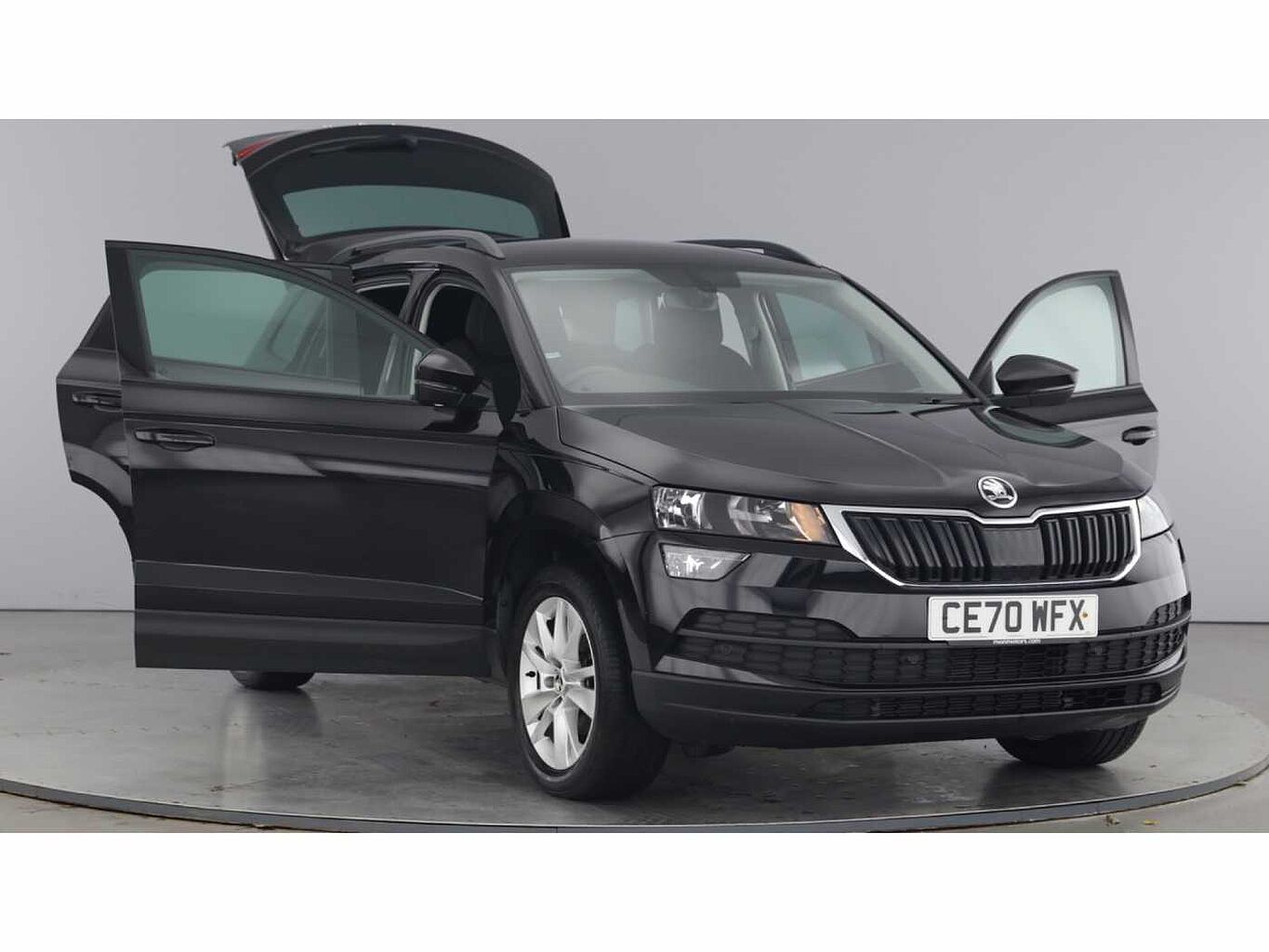 SKODA Karoq SUV 1.6TDI (115ps) SE Technology SCR